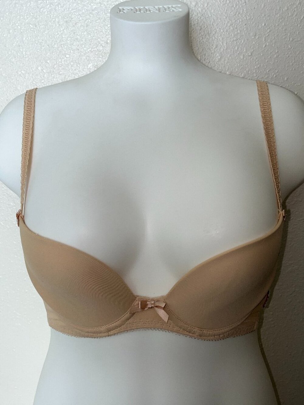 FREYA DECO MOULDED PLUNGE UNDERWIRE BRA SZ (US) 28D